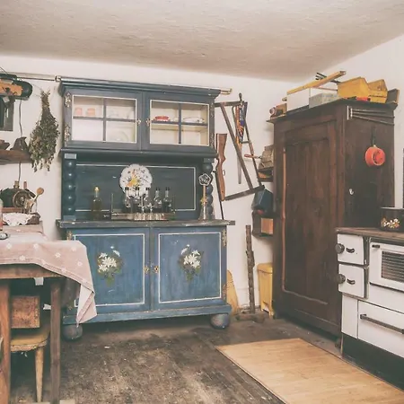 Vintage Vila